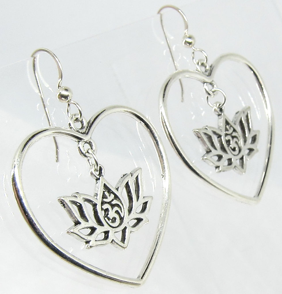 Thumbnail: Earrings - Ohm Lotus Giant Hearts