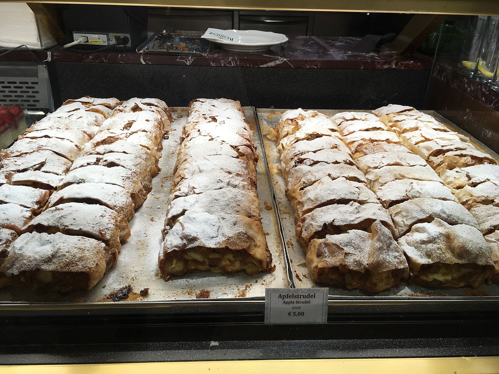 Apfelstrudel