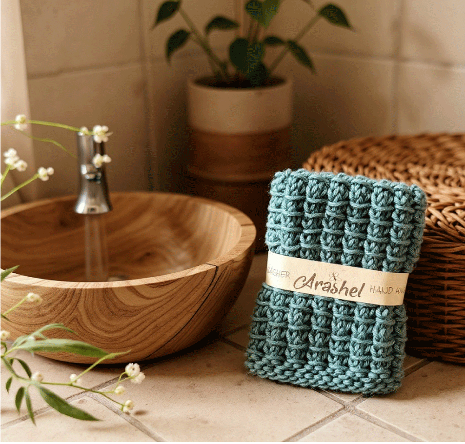 Luxurious handknitted cotton washer