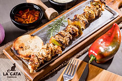 GATA PARRILLA - PINCHO POLLO