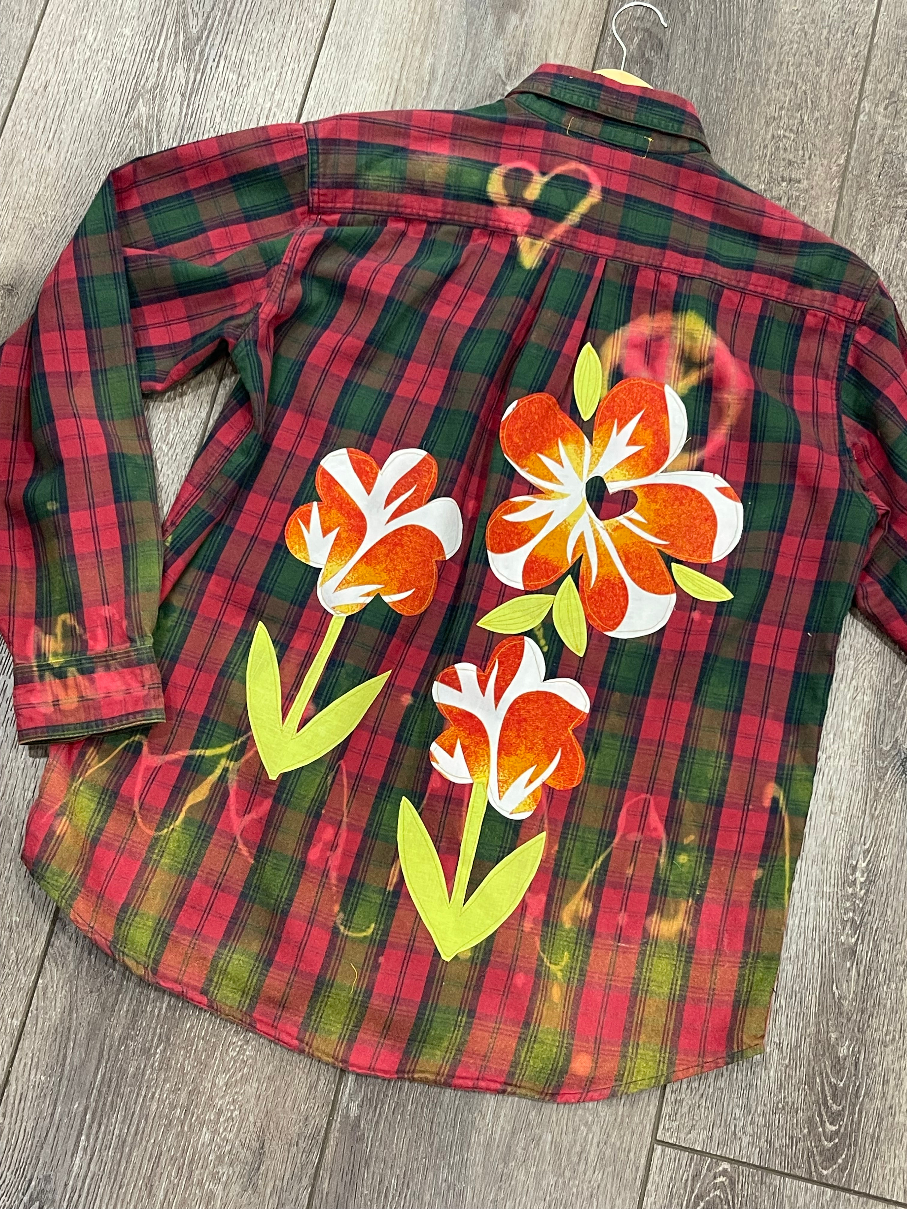 Flaming Flowers Flannel (M)