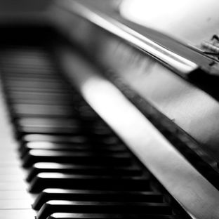 Piano B&W