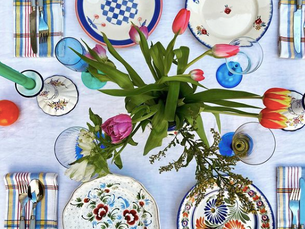 7 ways to add a pop of vintage to your summer table
