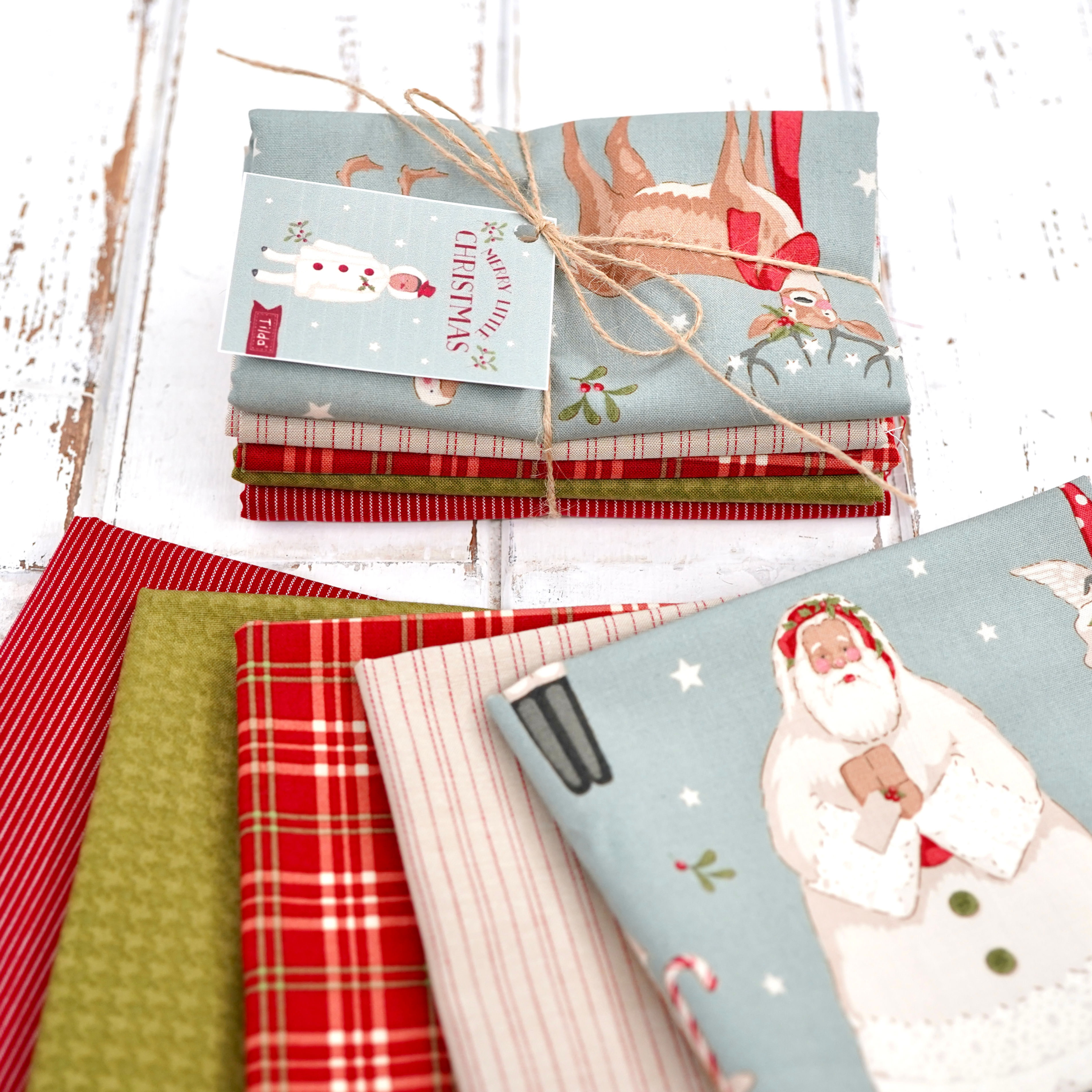 Lote de 5 telas de Navidad Tilda combinadas "Merry Little Christmas" (50x55cm)
