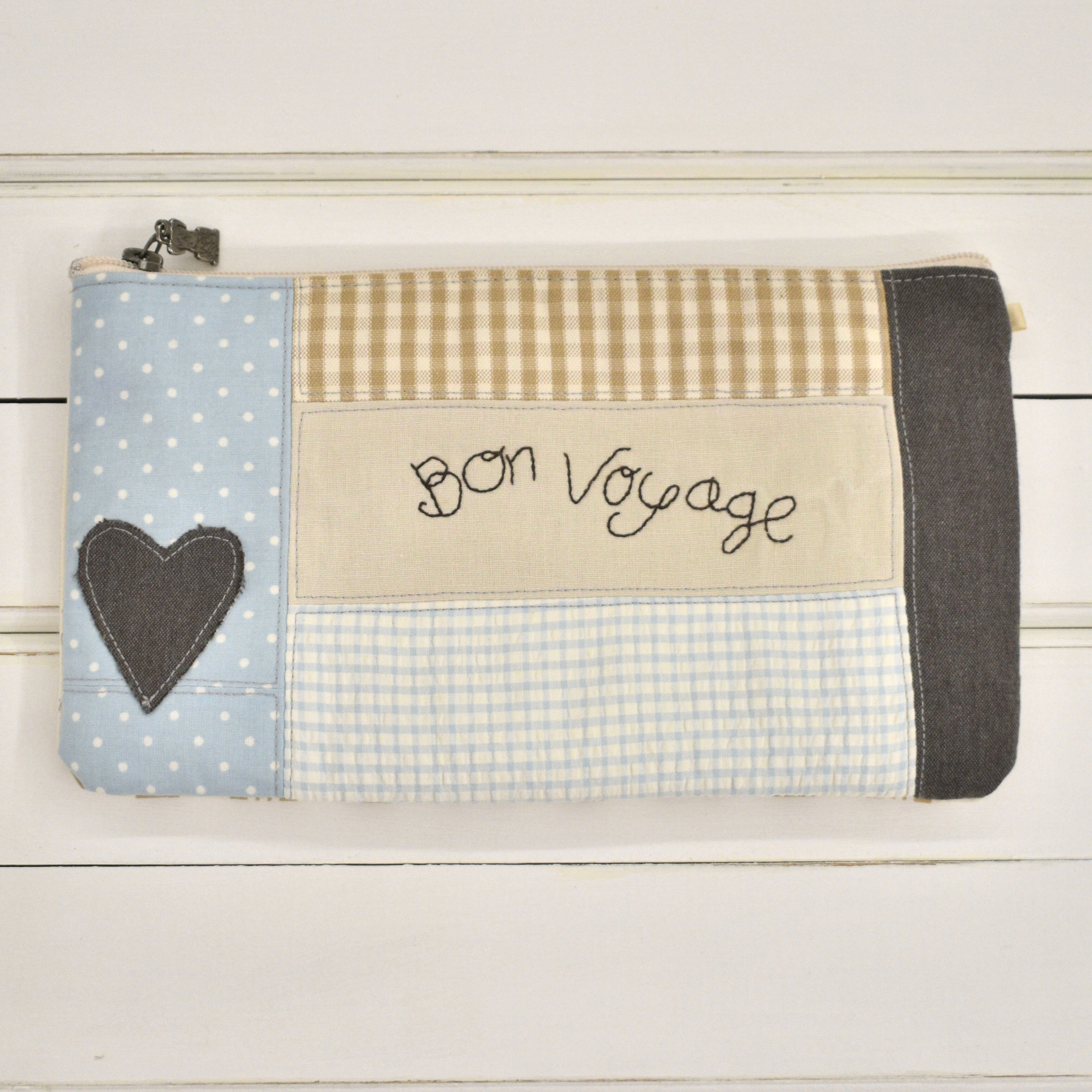 Neceser de viaje marrón