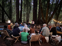 Tara delivering a message from Spirit during an event