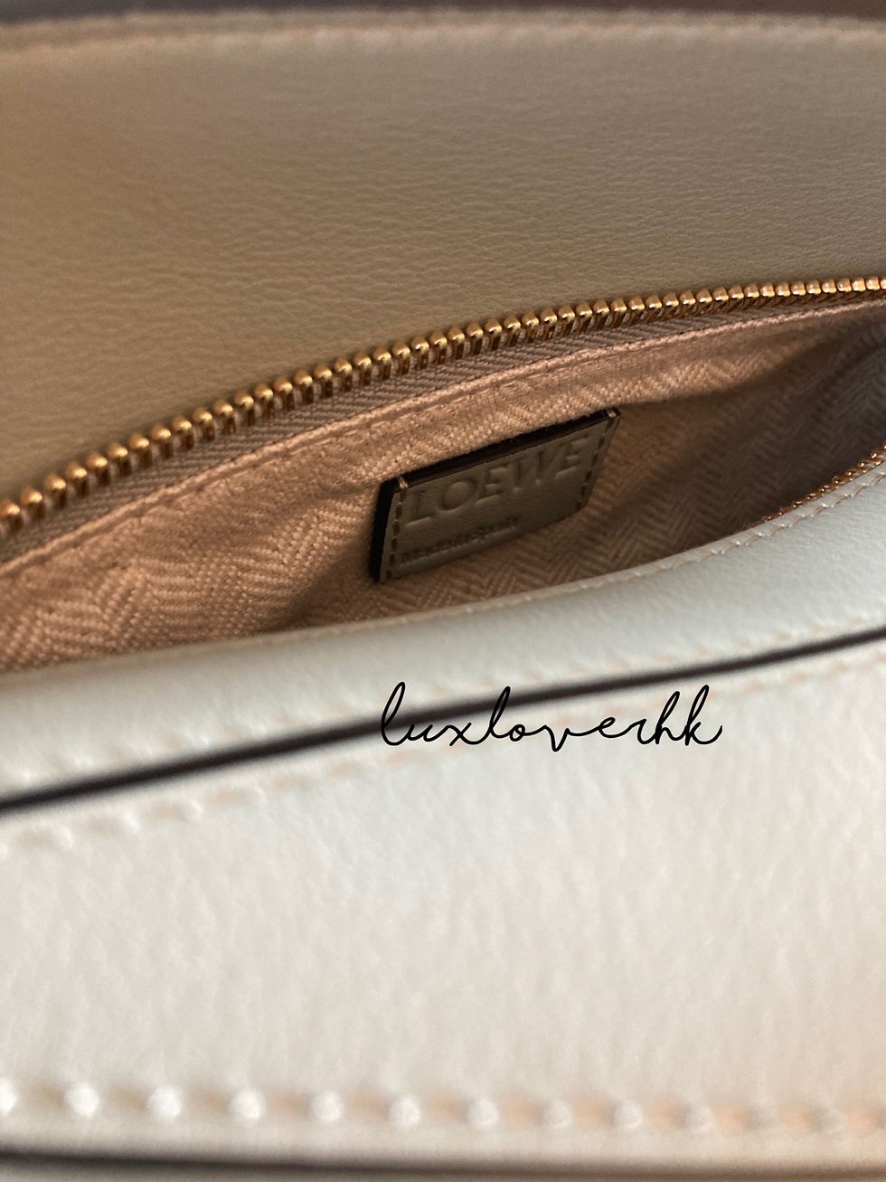 Thumbnail: Loewe Puzzle small size 拼色 淺綠白拼