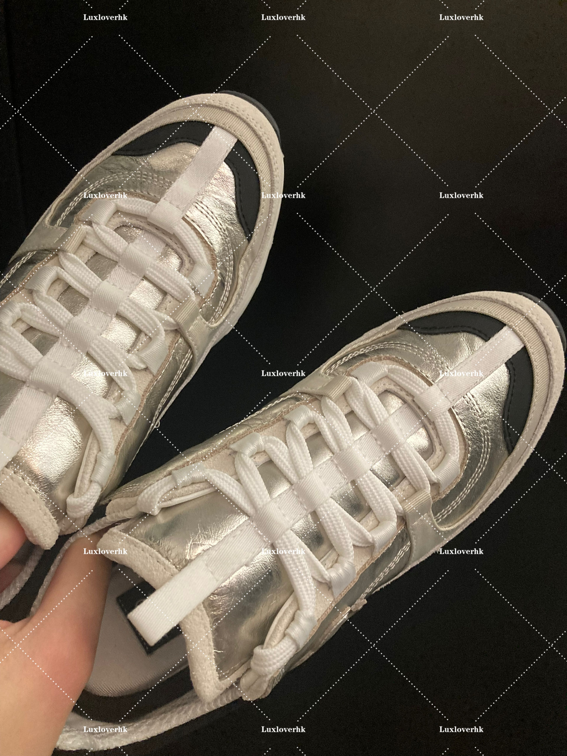 Chanel sneaker 銀色