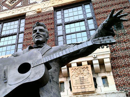 The Elvis Presley statue outside Shreveport Municipal Auditorium