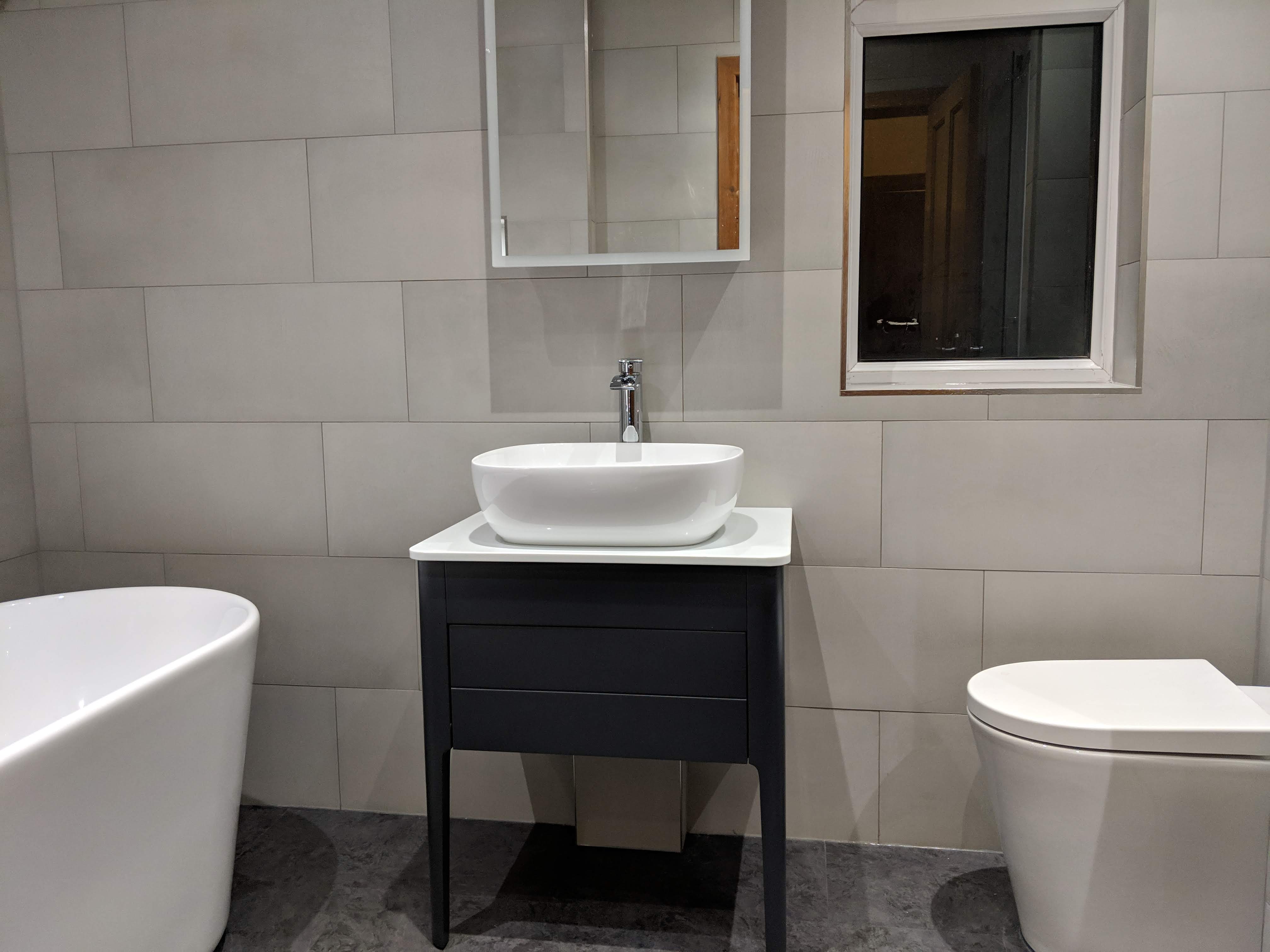 freestanding bath, countertop basin with