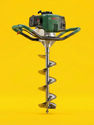 Perfurador de solo a gasolina para cercas e fundações em construção civil.