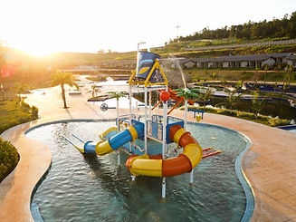Piscina infantil 1_edited.jpg