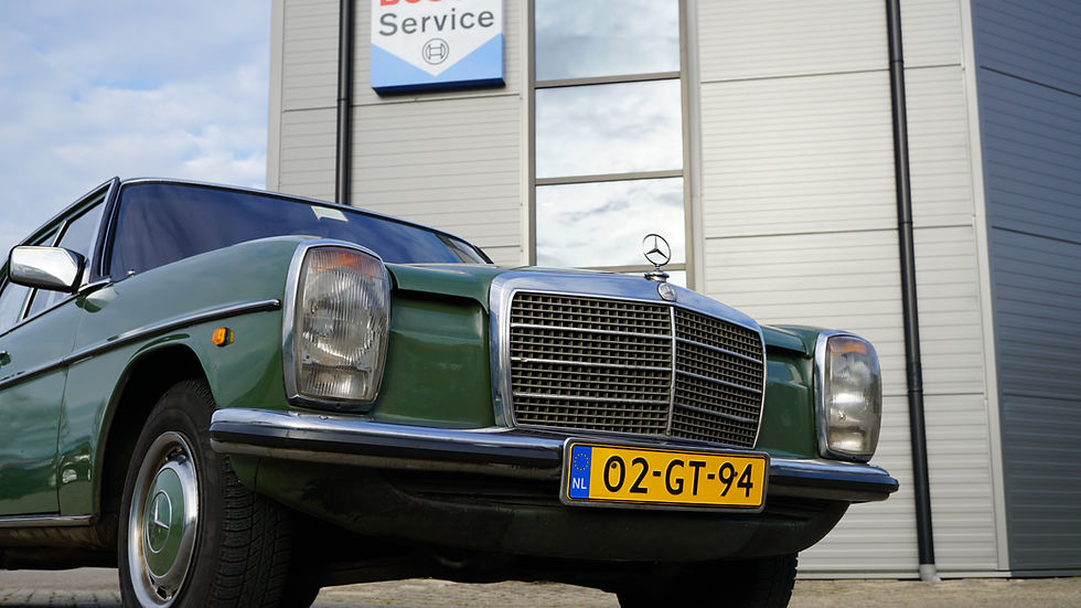 Oldtimer Mercedes W124 200d