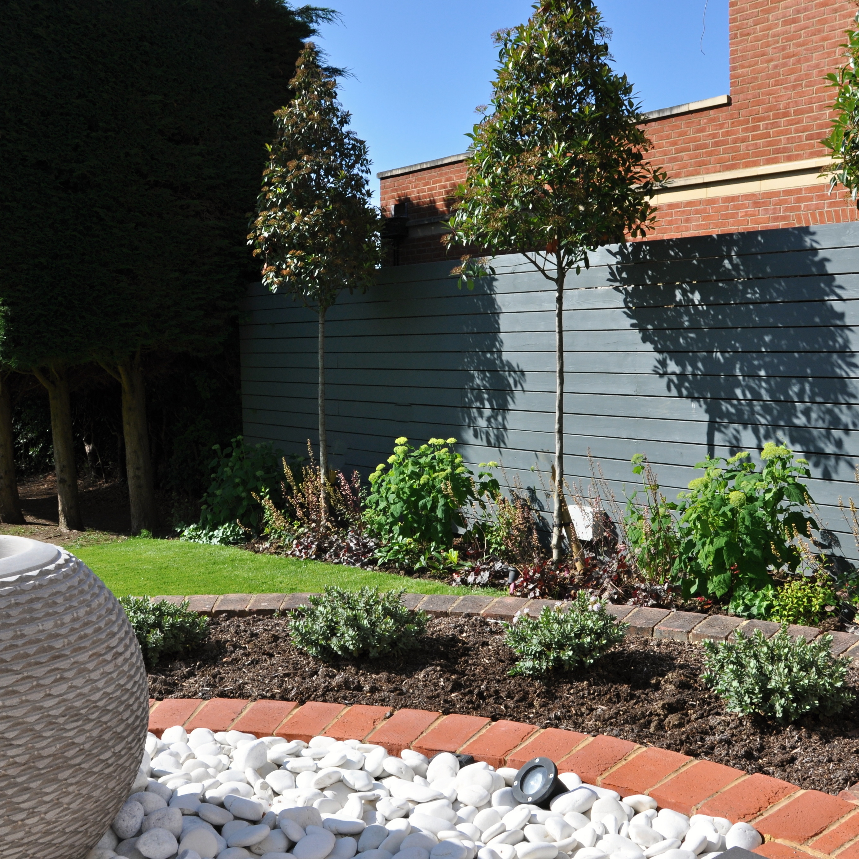 family garden with pool, Marlow