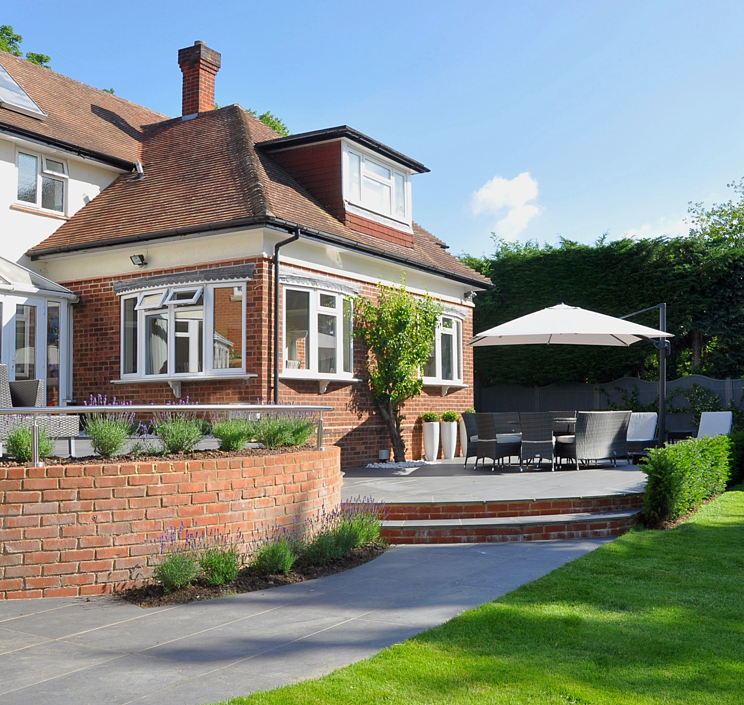 family garden with pool, Marlow