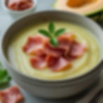 SOPA FRÍA DE MELÓN CON JAMÓN Y LECHE DE COCO