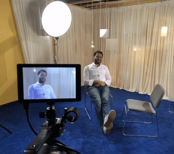 ariel_on_set.gif