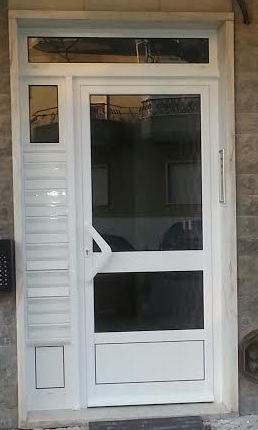 Porta predio Amadora1