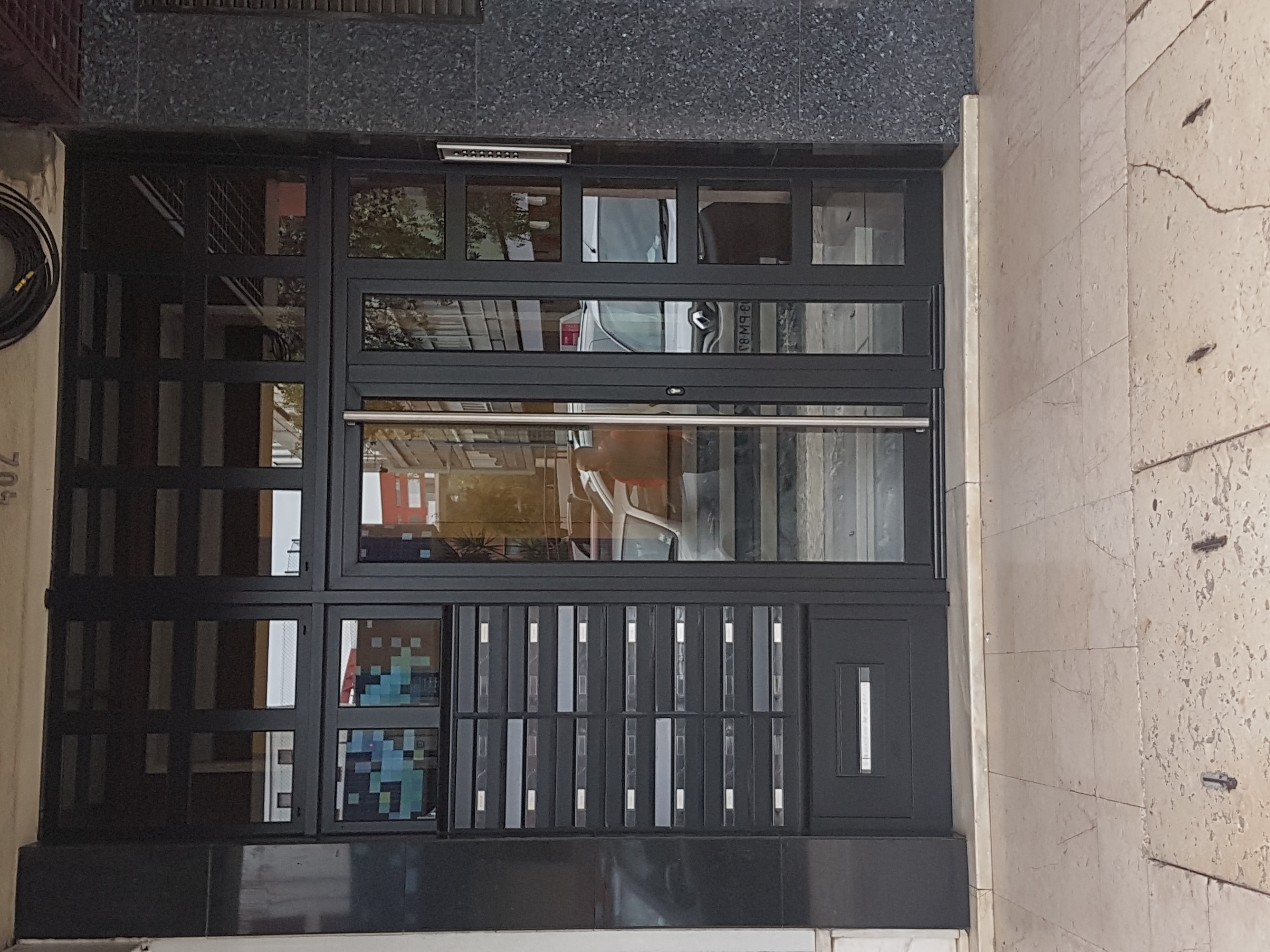 Porta predio Benfica...