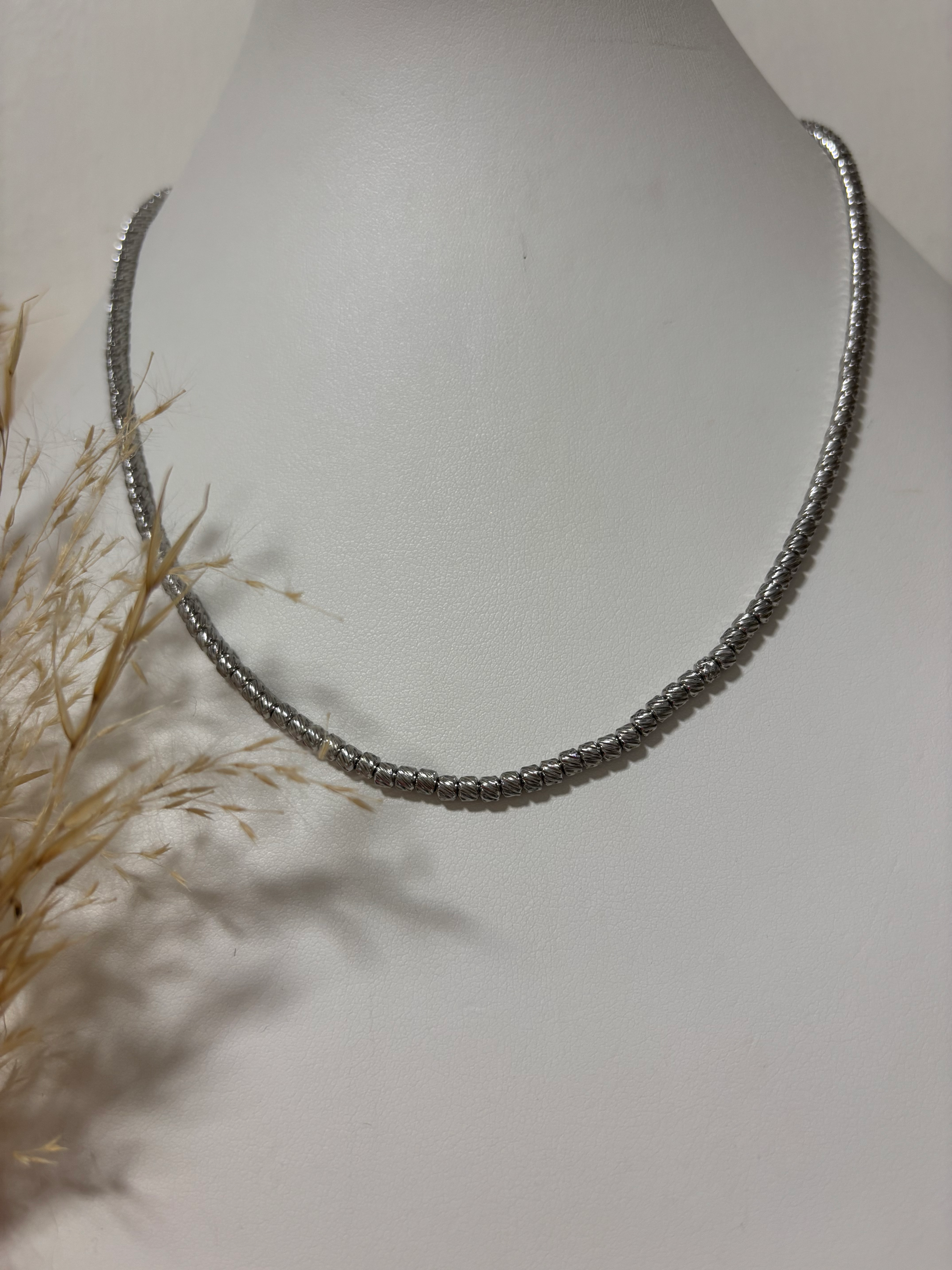 שרשרת בחיתוך פסים כסוף