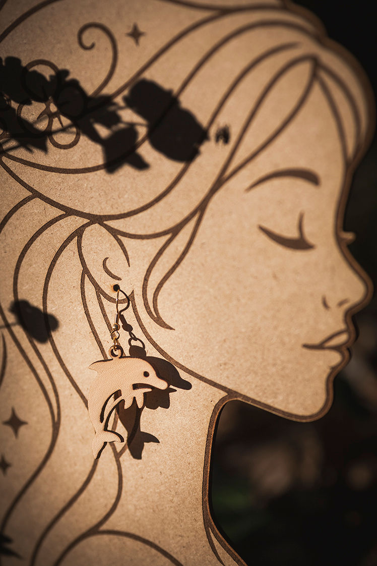 Miniature : Boucles d’oreilles en Cuir "Dauphin"