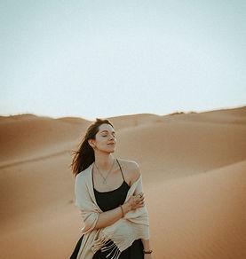 Grupo da Acolá em viagem no deserto do Saara durante expedição ao Marrocos