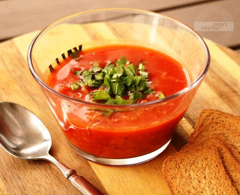 מרק עגבניות מהיר הכנה