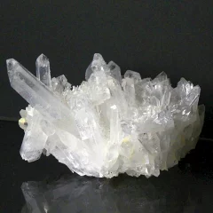 水晶クラスタ