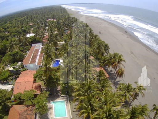 Lindo y amplio Rancho de playa, en PRIMERA LINEA, ubicado en playa Metalio, Sonsonate, una de las me