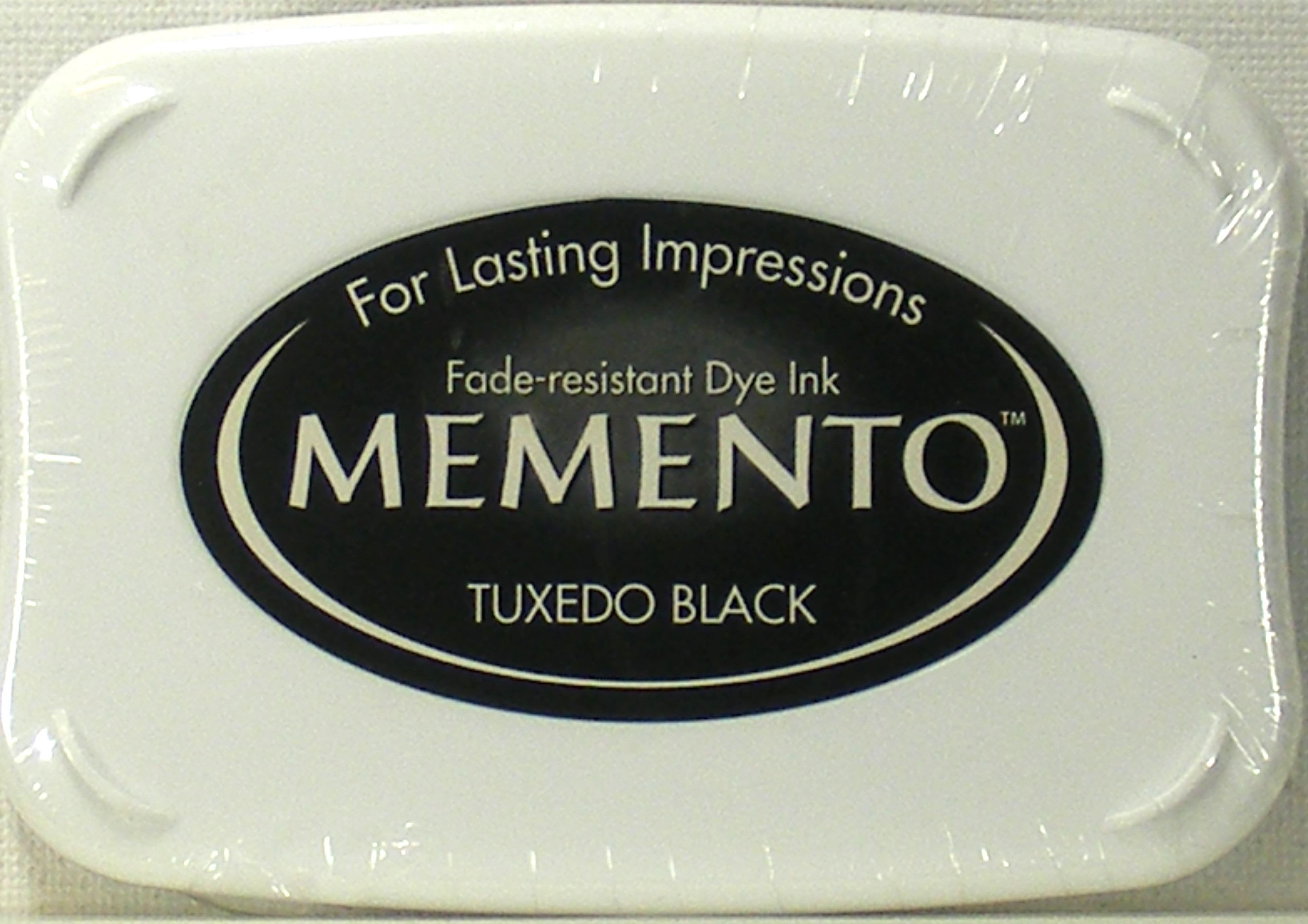 TSUKINEKO - Memento - Tuxedo Black Ink Pad