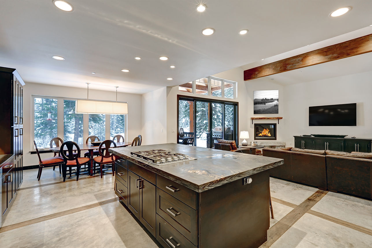 kitchen (2).jpg