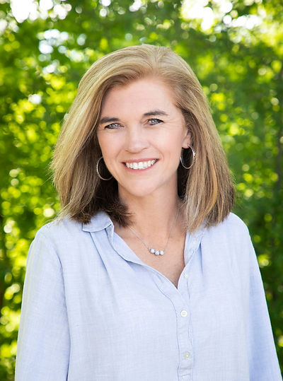 Caralee headshot.jpg