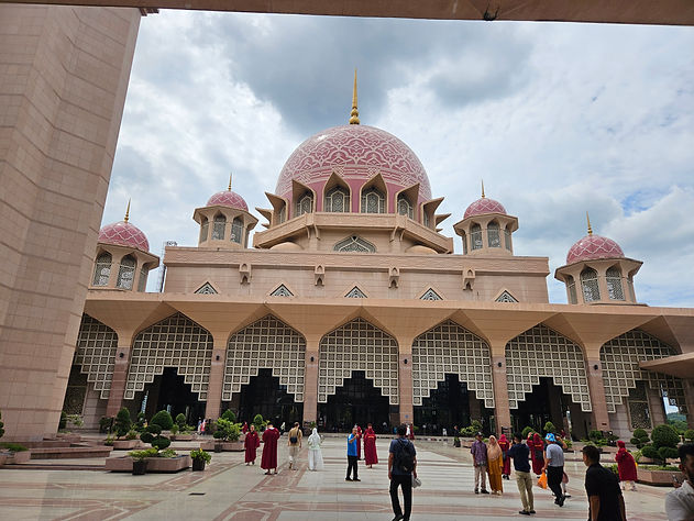 Putra Mosque. La mezquita rosa.