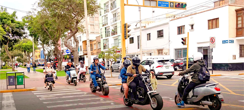 La revolución silenciosa de los scooters y motos eléctricas: ¿estamos preparados para regularlas?