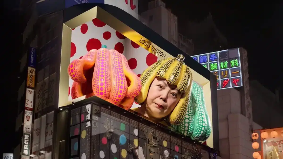 Louis Vuitton y Yayoi Kusama vuelven 10 años después y ya se ha convertido en la colaboración esperada este 2023