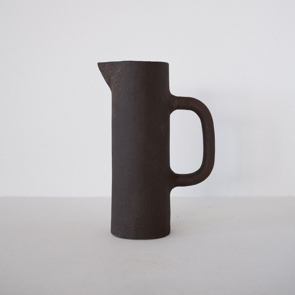 Petit pichet ebène en grès