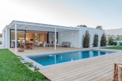 pool decking completed and sealed