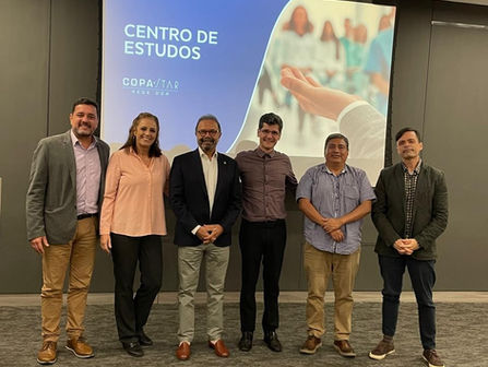 Dr. Osvaldo Nascimento e palestrantes do evento "FIsioterapia do Futuro" no Clube do Nervo