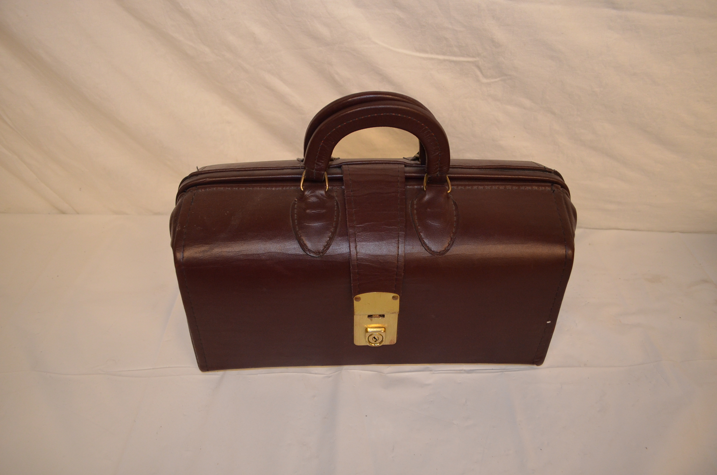 Period leather doctors bag