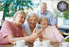 adultos dot con logo negro 1_edited.jpg