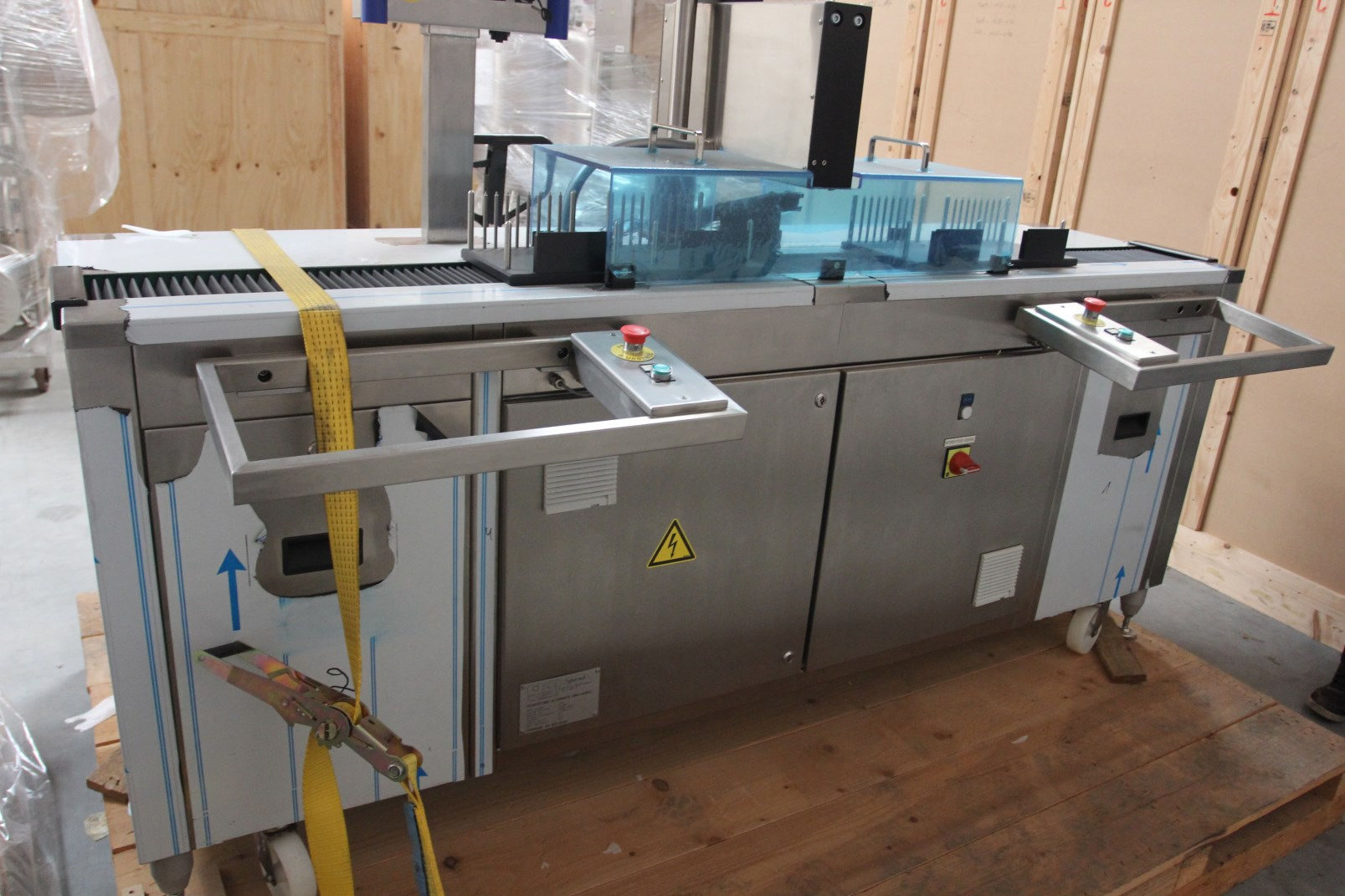 Unloading-Sybermat-Plasticombs-162