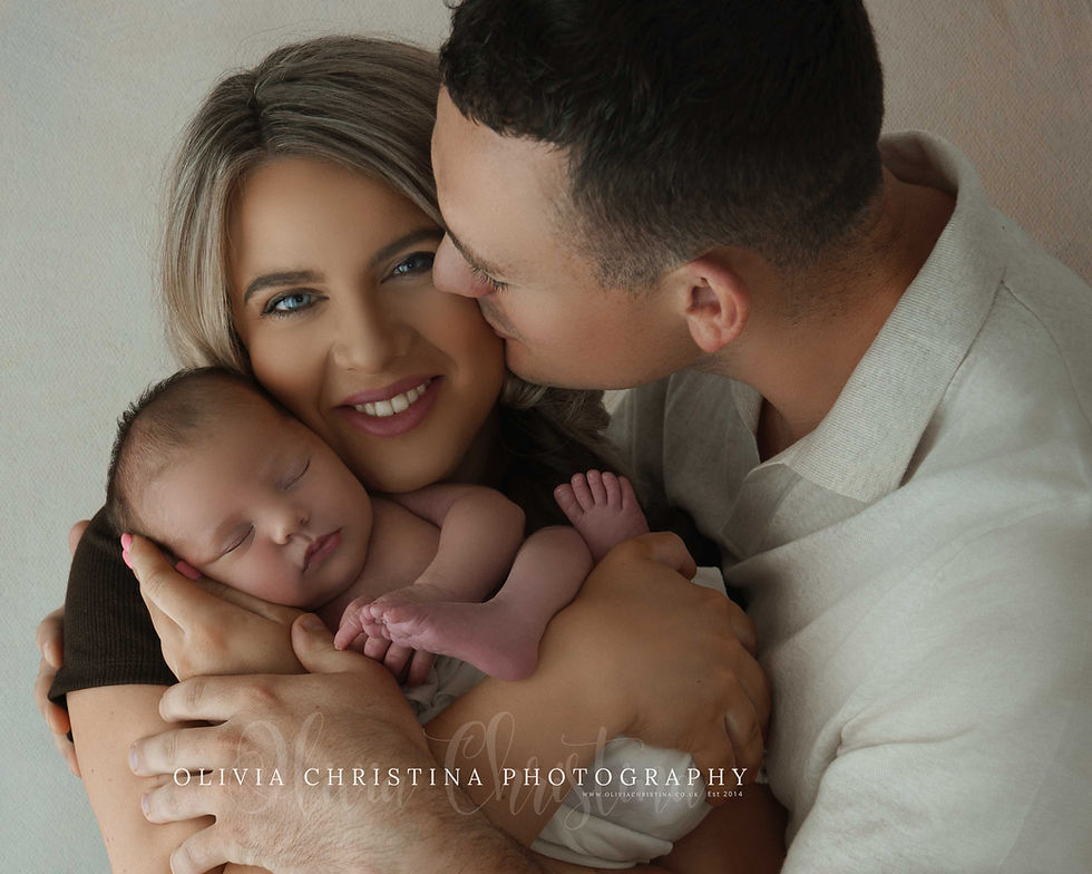 Baby photographer Knebworth — newborn posed family portraitire Newborn Photographer