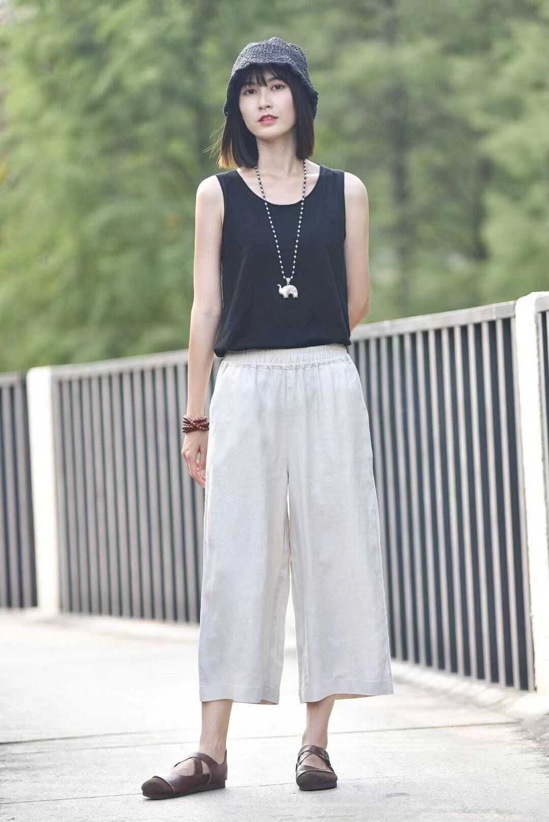 Summer Casual Retro Linen White Pants Model