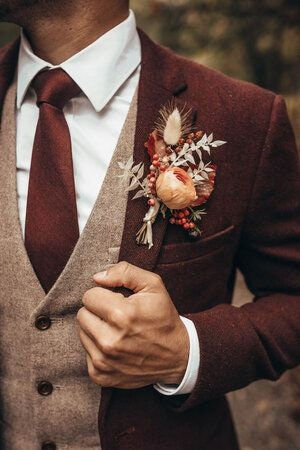 Men Maroon tweed Suit close view