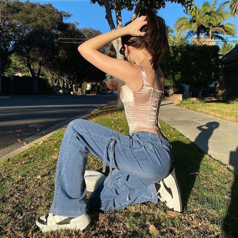 Thumbnail: Y2K Blue Jeans Low Waisted Denim Cargo Pants Model Sitting