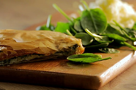 33 ΕΠ. - ΦΥΛΛΟ ΚΡΟΥΣΤΑΣ - ΠΙΤΑ ΜΕ ΣΠΑΝΑΚΙ, ΡΙΚΟΤΑ & ΠΕΚΟΡΙΝΟ_Moment.jpg