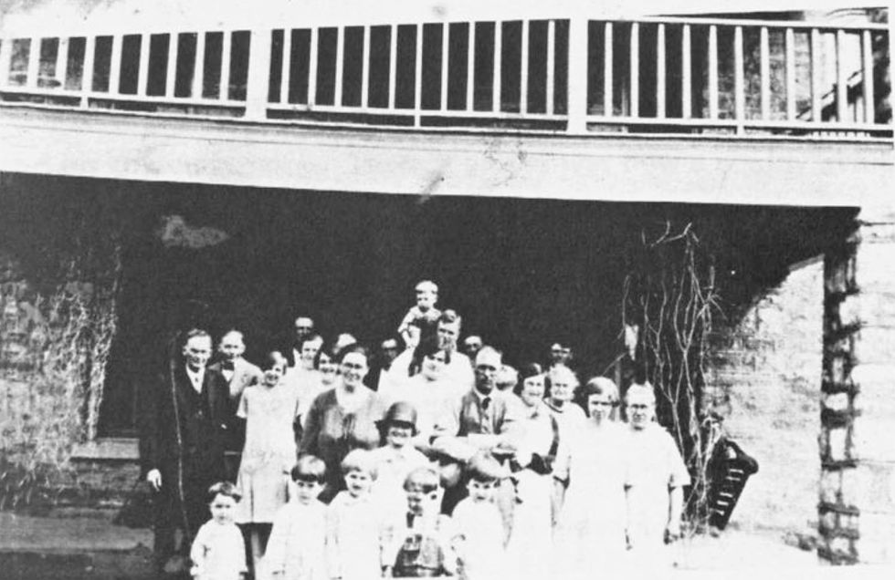 Charles Horne family, circa 1927