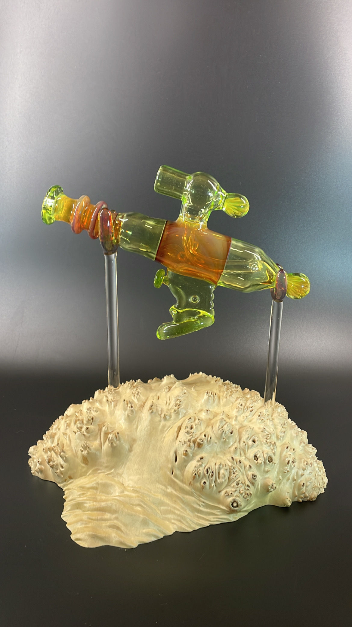 Outlaw Glass UV Reactive Ray Gun W/ Stand 