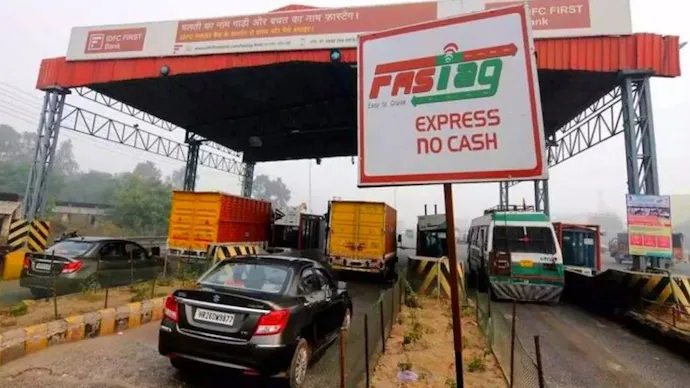 The MLFF system works by automatically identifying vehicles and deducting toll charges. | India Today