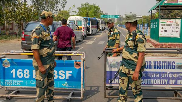 India issued a stern warning to Pakistan, urging an immediate cessation of ceasefire violations along the LoC.(PTI)
